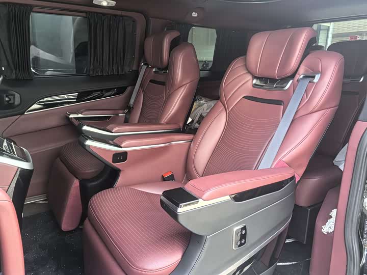 2024 Ford Tourneo