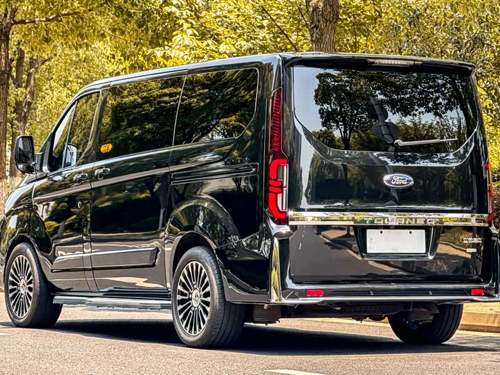 Ford Tourneo 2024 2024款 2.0T 自动致尊Plus版