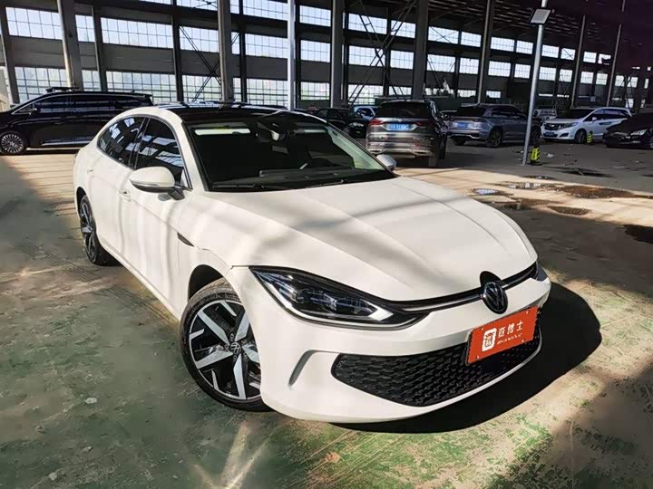 Фото 2 - Volkswagen Lamando L