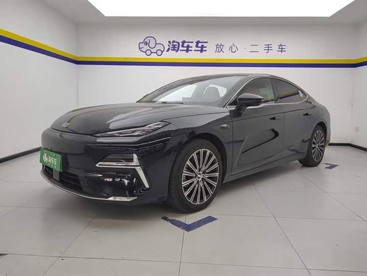 Geely Galaxy Starshine 8 EM-i 2025 2025款 130km EM-i 旗舰版