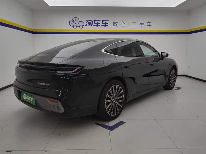 Geely Galaxy Starshine 8 EM-i 2025 2025款 130km EM-i 旗舰版