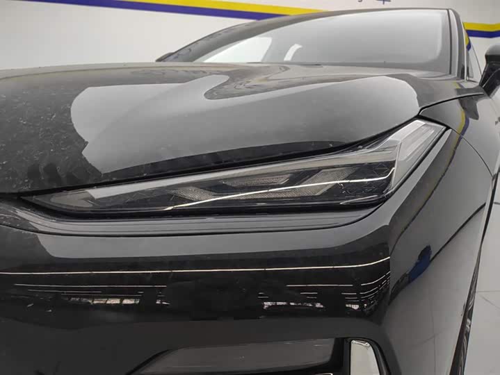 Geely Galaxy Starshine 8 EM-i 2025 2025款 130km EM-i 旗舰版