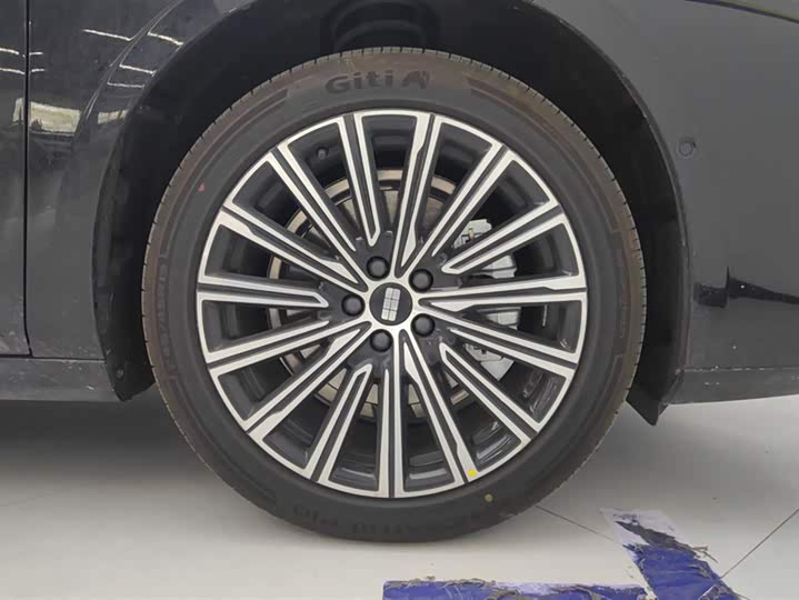 Geely Galaxy Starshine 8 EM-i 2025 2025款 130km EM-i 旗舰版