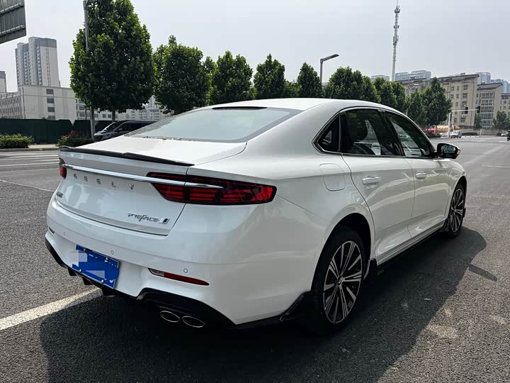 Geely Preface 2026 2026款 东方曜 1.5TD 昆仑版