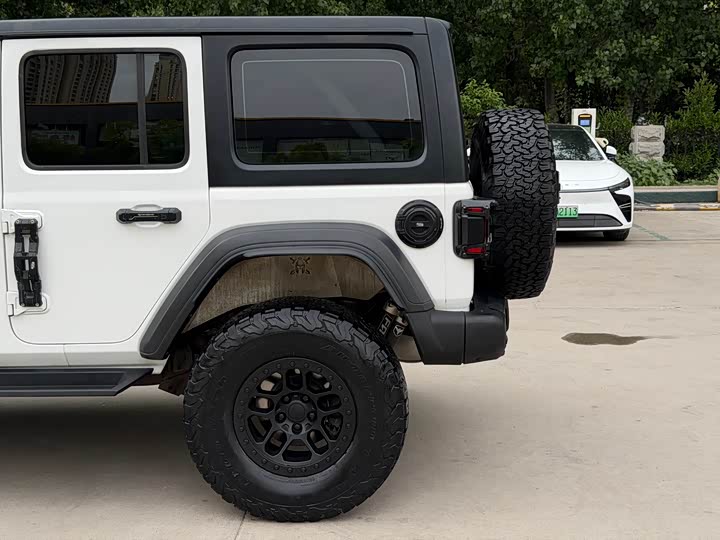 Jeep Wrangler 2021 2021款 2.0T 罗宾汉四门版