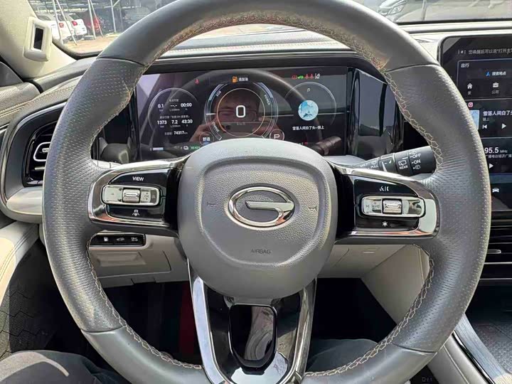 GAC Trumpchi GS8 2022 2022款 双擎系列 2.0TM 四驱尊贵版 （六座）