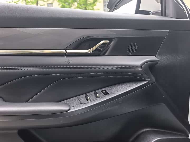 Фото 5 - Dongfeng Aeolus L7