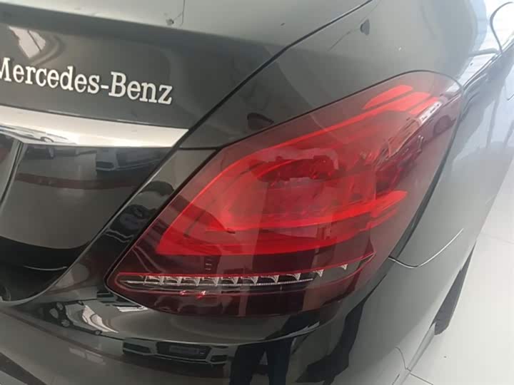 Photo 8 - Mercedes-Benz C-Class