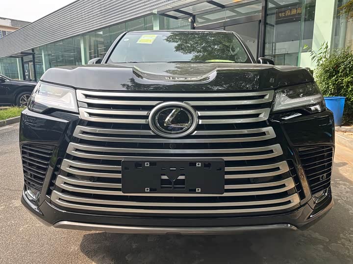 2025 Lexus LX