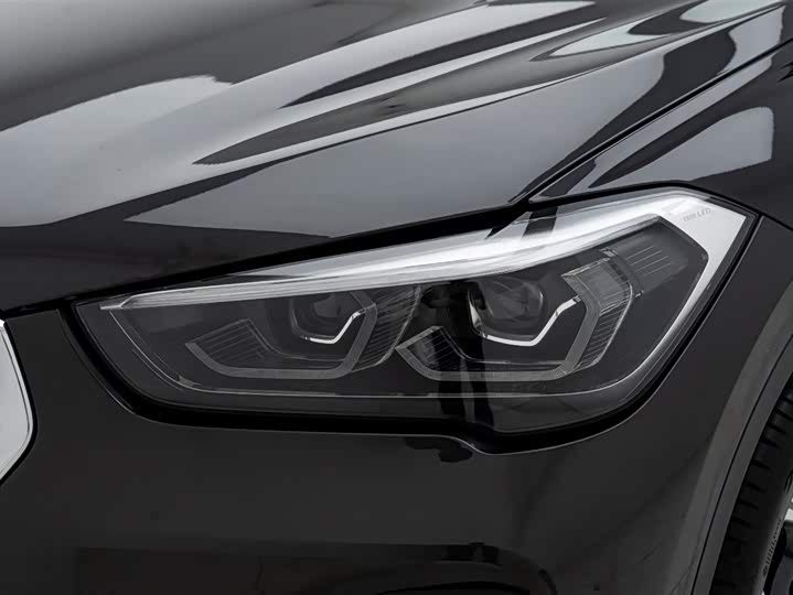 Фото 9 - BMW X1