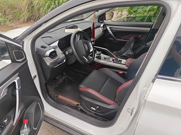 Фото 7 - Geely Coolray