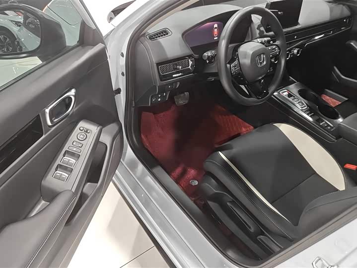 Фото 9 - Honda Civic