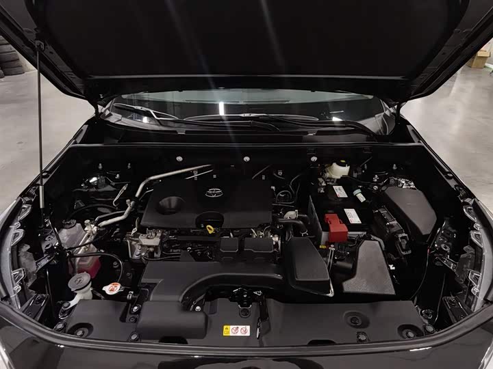 Photo 6 - Toyota RAV4