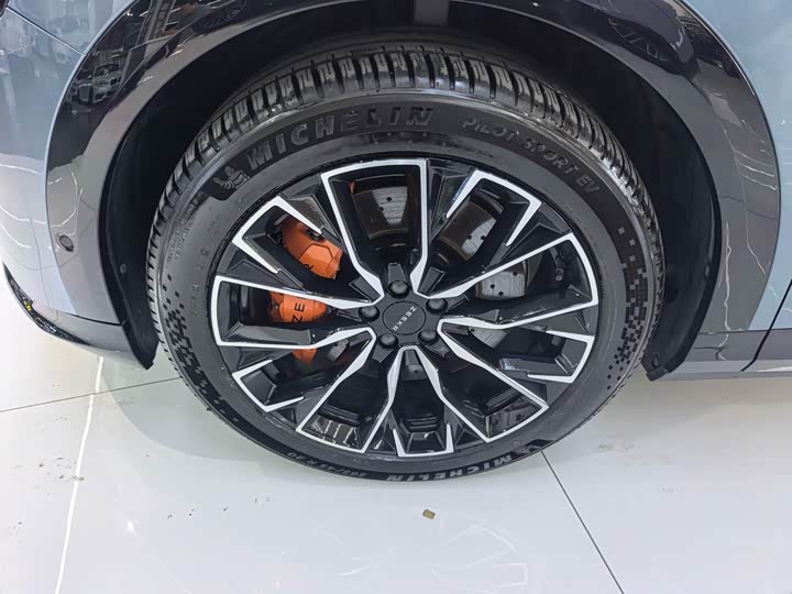 Zeekr 7X 2025 2025款 75kWh 后驱智驾版