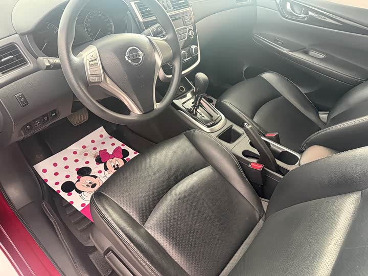 Фото 9 - Nissan Tiida