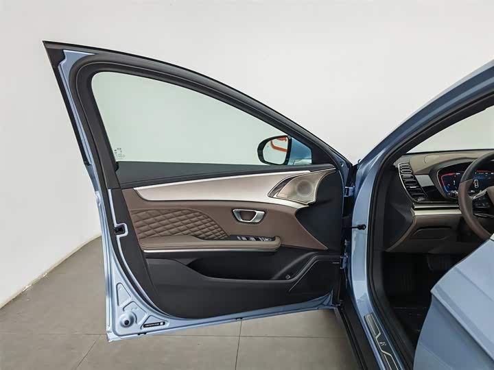 Фото 8 - BYD Han