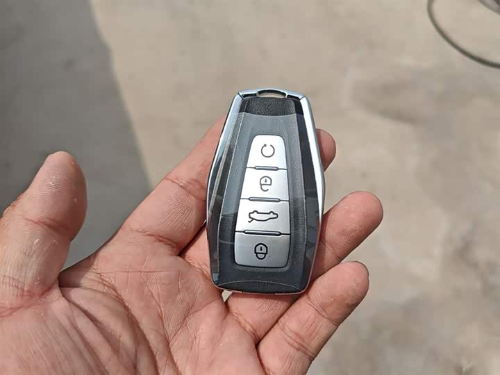 Geely Atlas L 2025 2025款 第四代 1.5TD DCT 启程