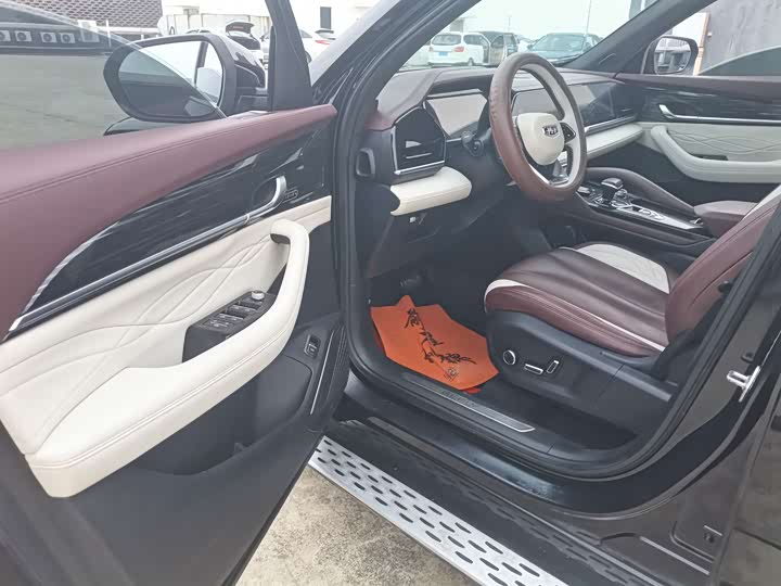 Zdjęcie 4 - Geely Monjaro