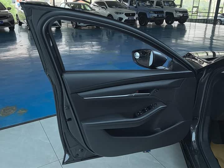 Photo 7 - Mazda 3 (Axela)