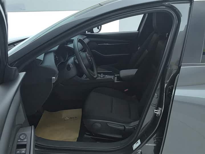 Photo 9 - Mazda 3 (Axela)