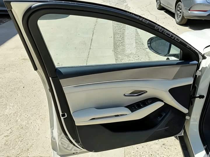 2026 BYD Qin L