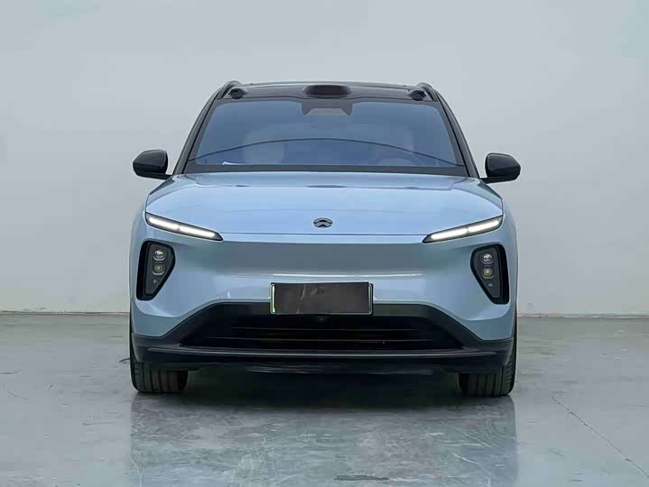 Фото 2 - Nio ES6