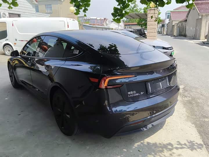 Tesla Model 3 2025 2025款 后轮驱动版