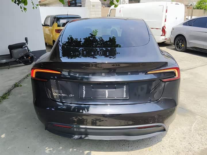 Tesla Model 3 2025 2025款 后轮驱动版