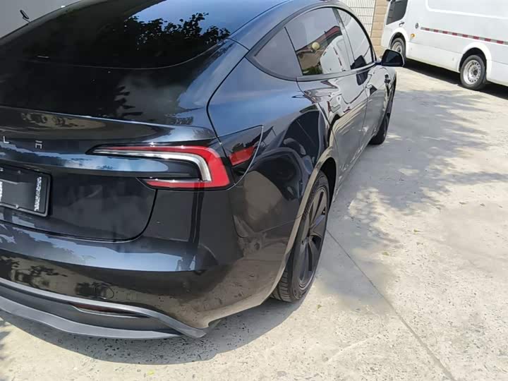 Tesla Model 3 2025 2025款 后轮驱动版