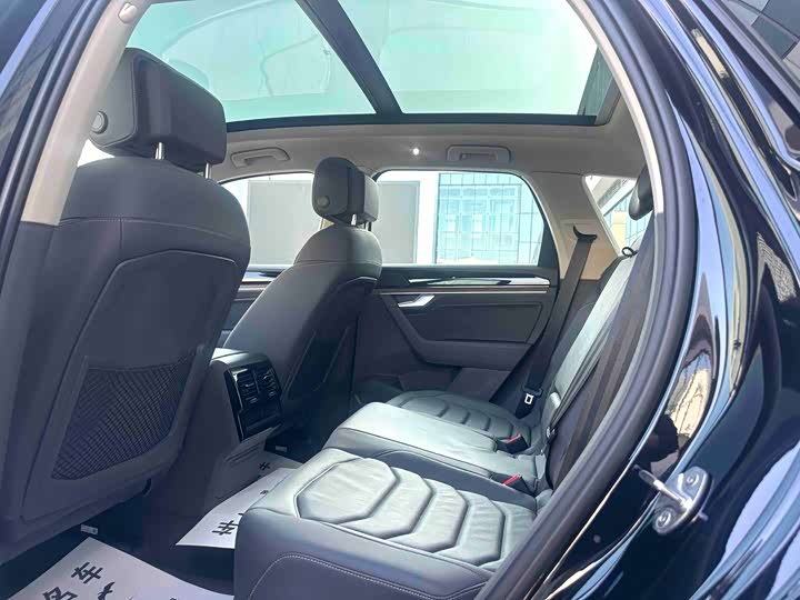 Photo 9 - Volkswagen Touareg