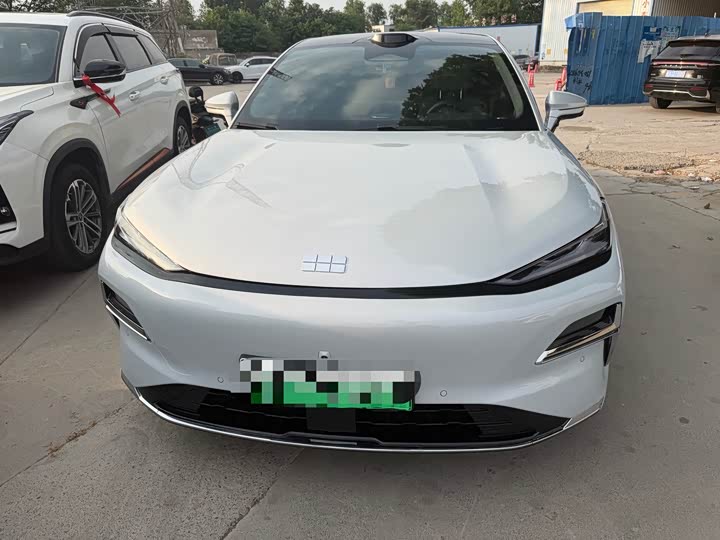 Photo 2 - Geely Galaxy Starshine 8 EM-i