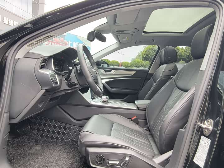 Фото 4 - Audi A6L