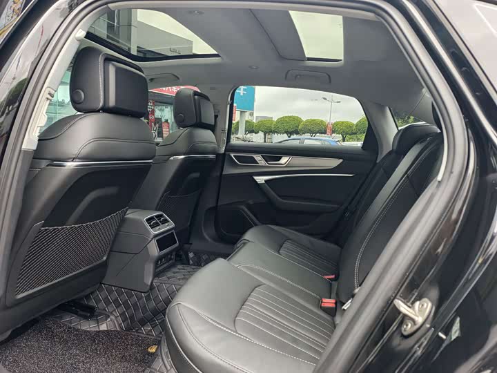 Фото 5 - Audi A6L