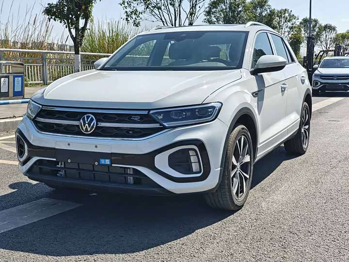 Volkswagen T-Roc 2026 2026款 300TSI DSG两驱辰光版