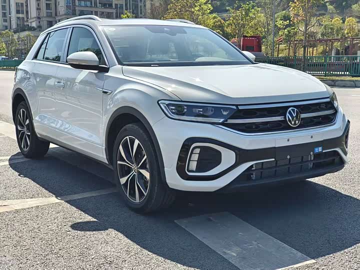 Volkswagen T-Roc 2026 2026款 300TSI DSG两驱辰光版