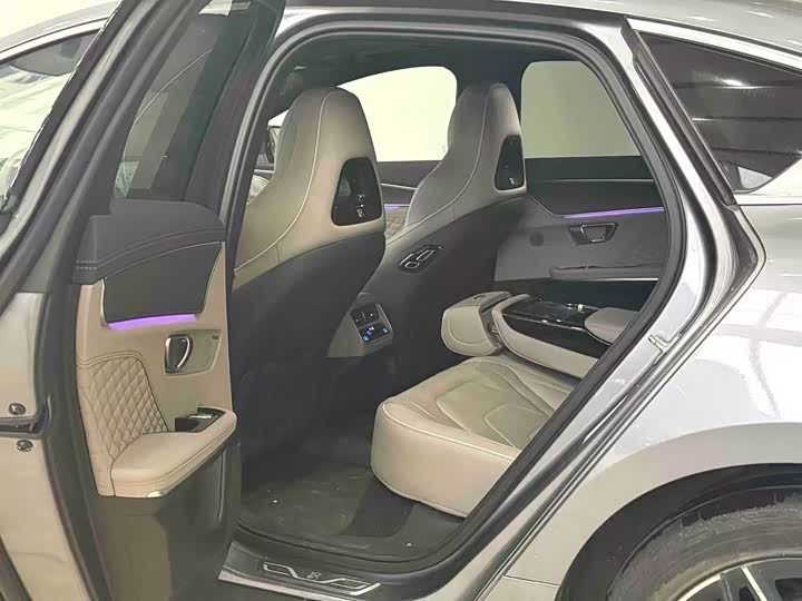 Фото 8 - BYD Han