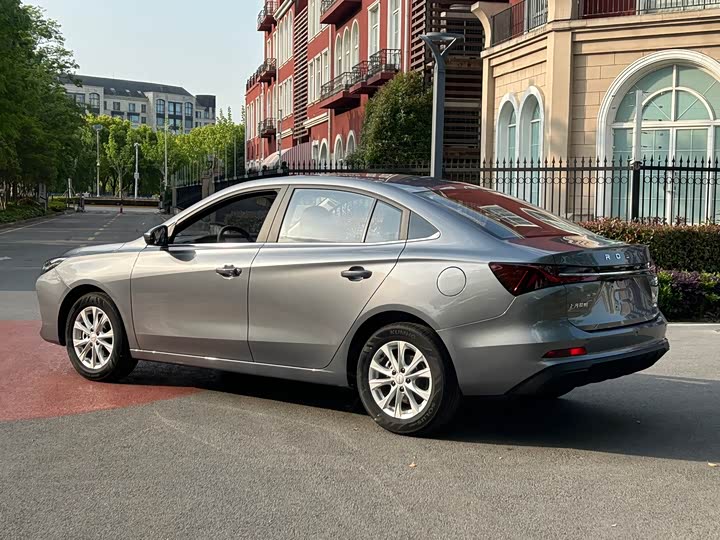 Roewe i5 2026 2026款 1.5L CVT豪华版