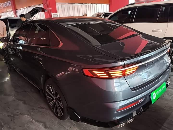 Zdjęcie 5 - Geely Preface