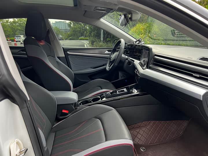 Volkswagen Lamando L 2024 2024款 凌渡L 280TSI DSG炫辣版