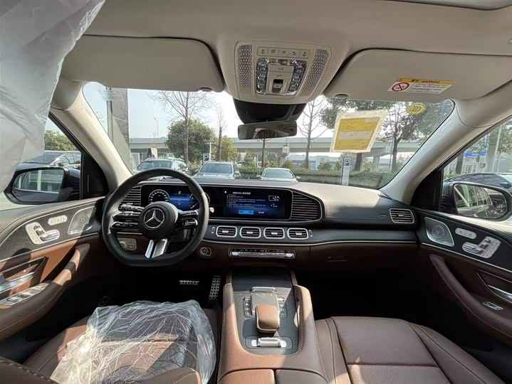 Photo 9 - Mercedes-Benz GLS-Class