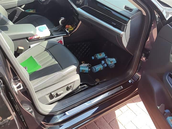 Фото 8 - Volkswagen Passat