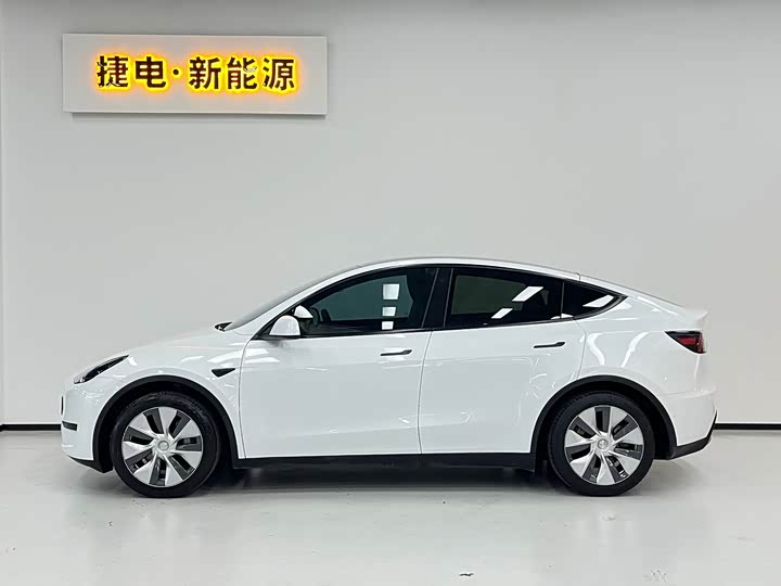 Фото 9 - Tesla Model Y