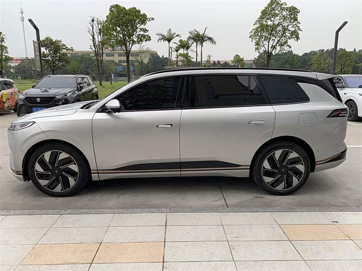 Фото 3 - Dongfeng Yipai eπ 008