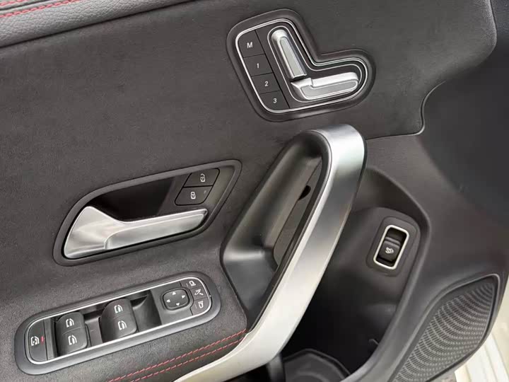 Фото 7 - Mercedes-Benz CLA-Class