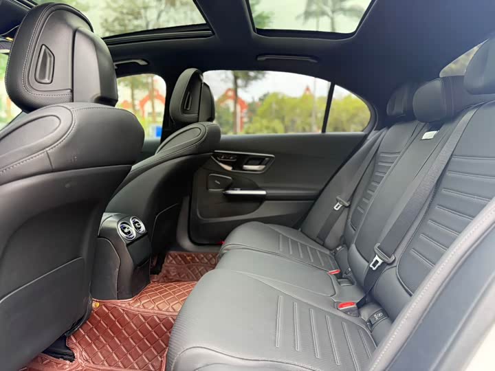 Zdjęcie 7 - Mercedes-Benz C-Class