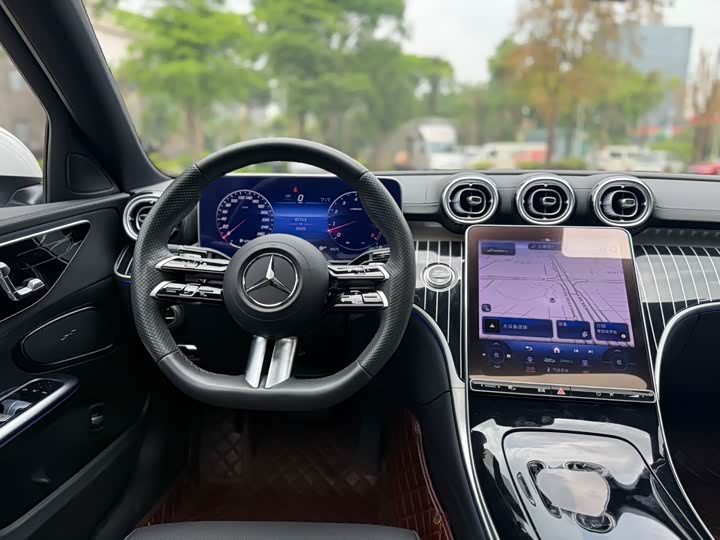 Zdjęcie 9 - Mercedes-Benz C-Class