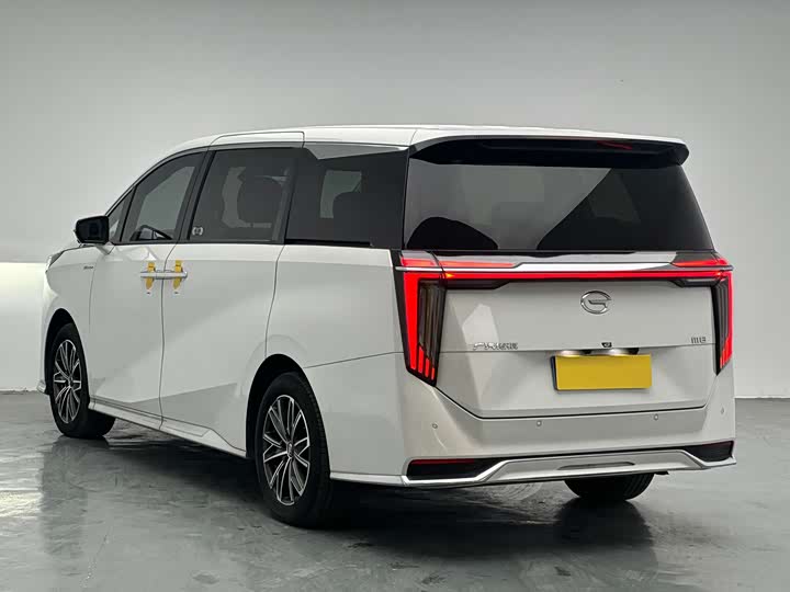 Фото 4 - GAC Trumpchi M8