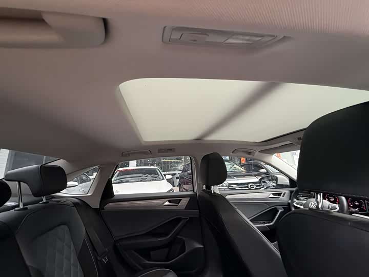 Фото 6 - Volkswagen Sagitar L
