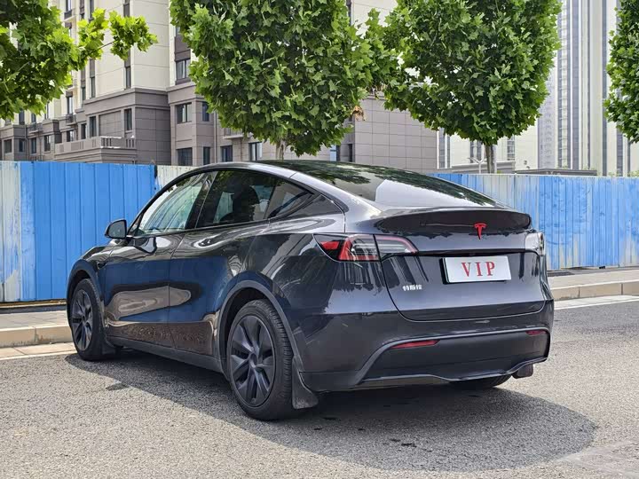 Zdjęcie 7 - Tesla Model Y