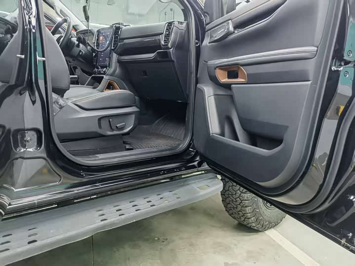 Ford Ranger 2025 2025款 探迹四驱自动越野版 汽油
